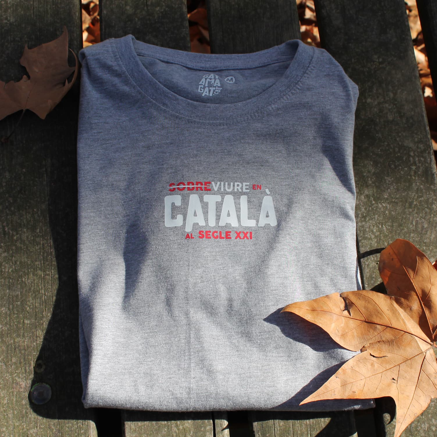 Samarreta Sobreviure en català (Noia) — imatge 1